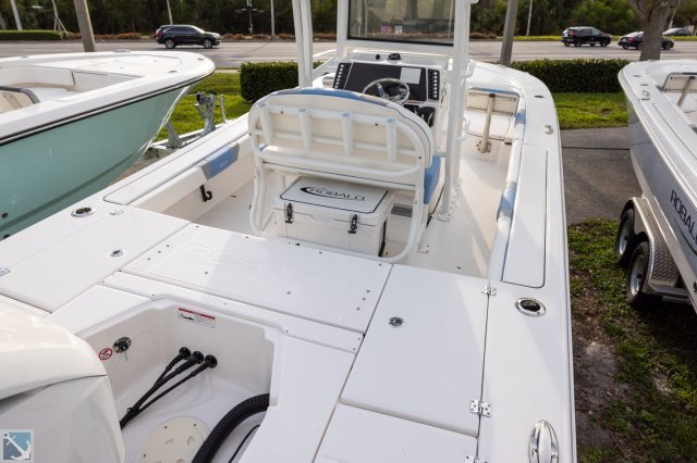 New 2023 Robalo 246 Cayman SD for sale